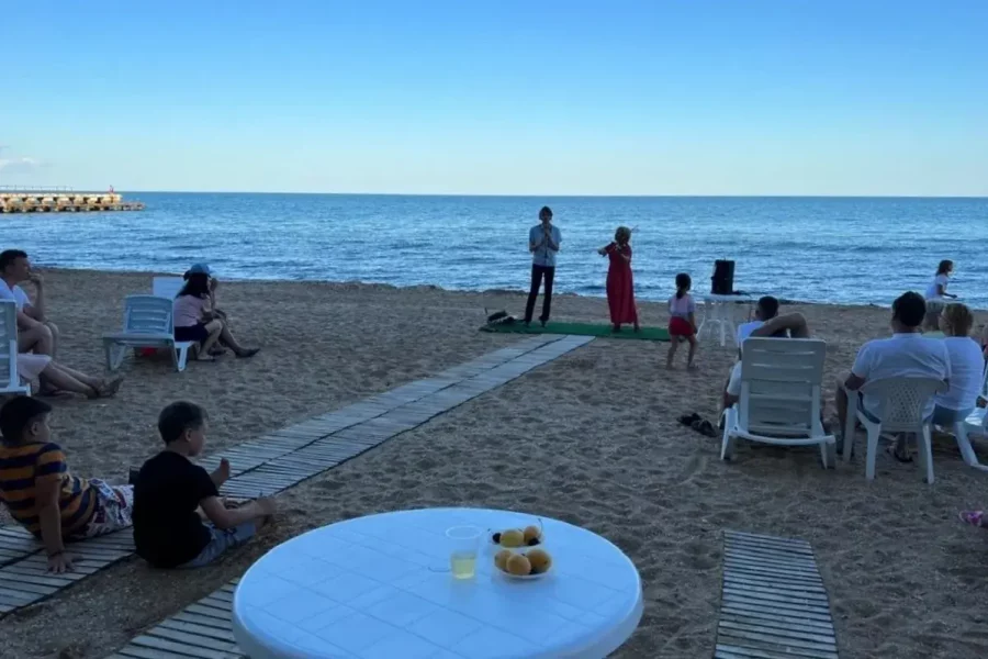 Концерт у моря